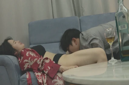 Phim sex phá trinh, Dạy dỗ cậu con trai hư hỏng của người bạn thân